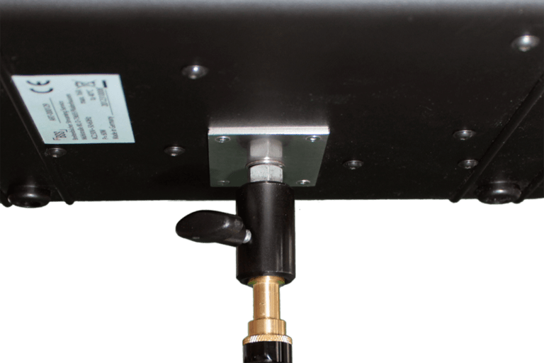 3/8 inch thread holder on the BSS case with Aparter on the tripod