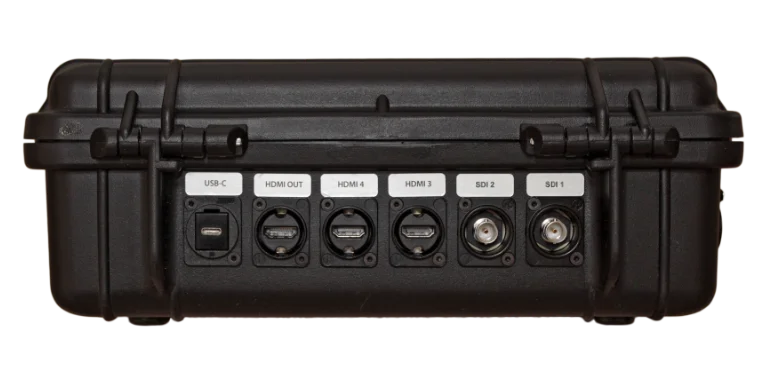 Boîtier BSS Professional avec deux prises SDI intégrées dans la vue de l’arrière. Ceux-ci remplacent les entrées HDMI 1-2
