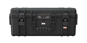 Alt-Text: BSS Case Vorderansicht für ATEM Extreme G2 mit verriegelbarer 6,35mm Kopfhörerbuchse und zentralem Power-Schalter.